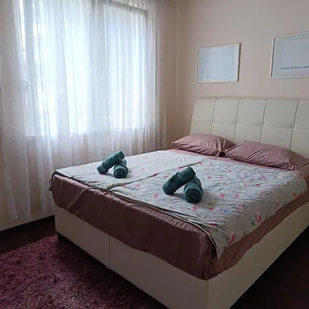 Cozy & Central, 5 Mins To Old Bridge Apartment Mostar