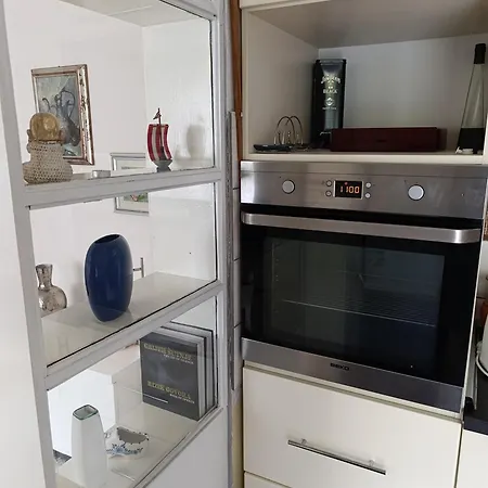 Cozy & Central, 5 Mins To Old Bridge Apartment Mostar