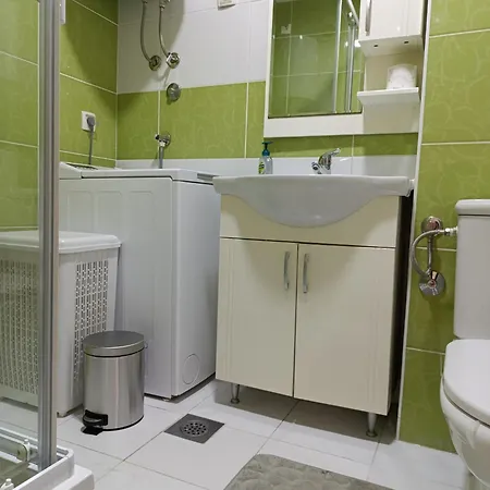Cozy & Central, 5 Mins To Old Bridge Apartment *