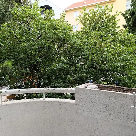 Cozy & Central, 5 Mins To Old Bridge Apartment Mostar